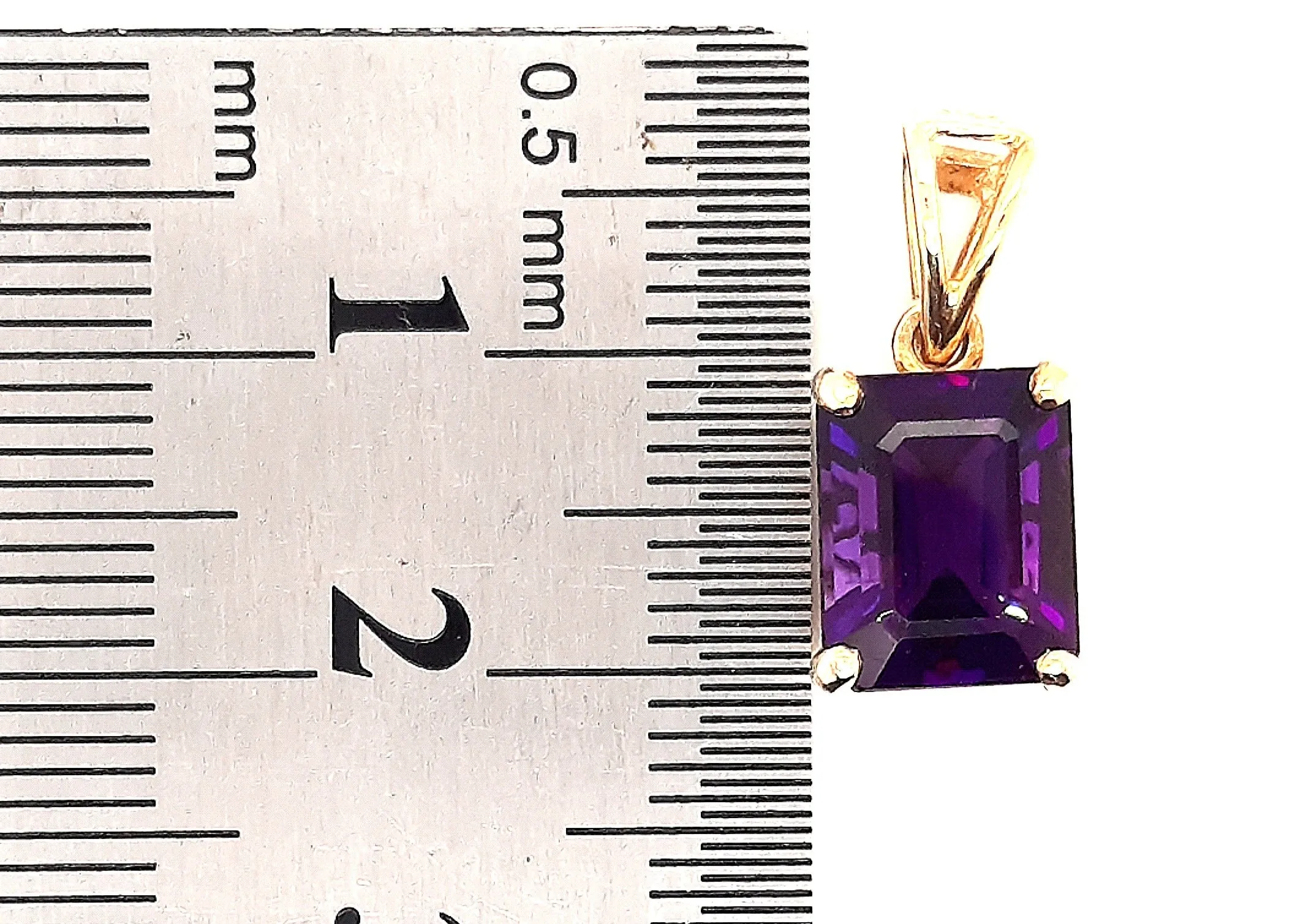 14ct Yellow Gold Step Cut Amethyst Pendant