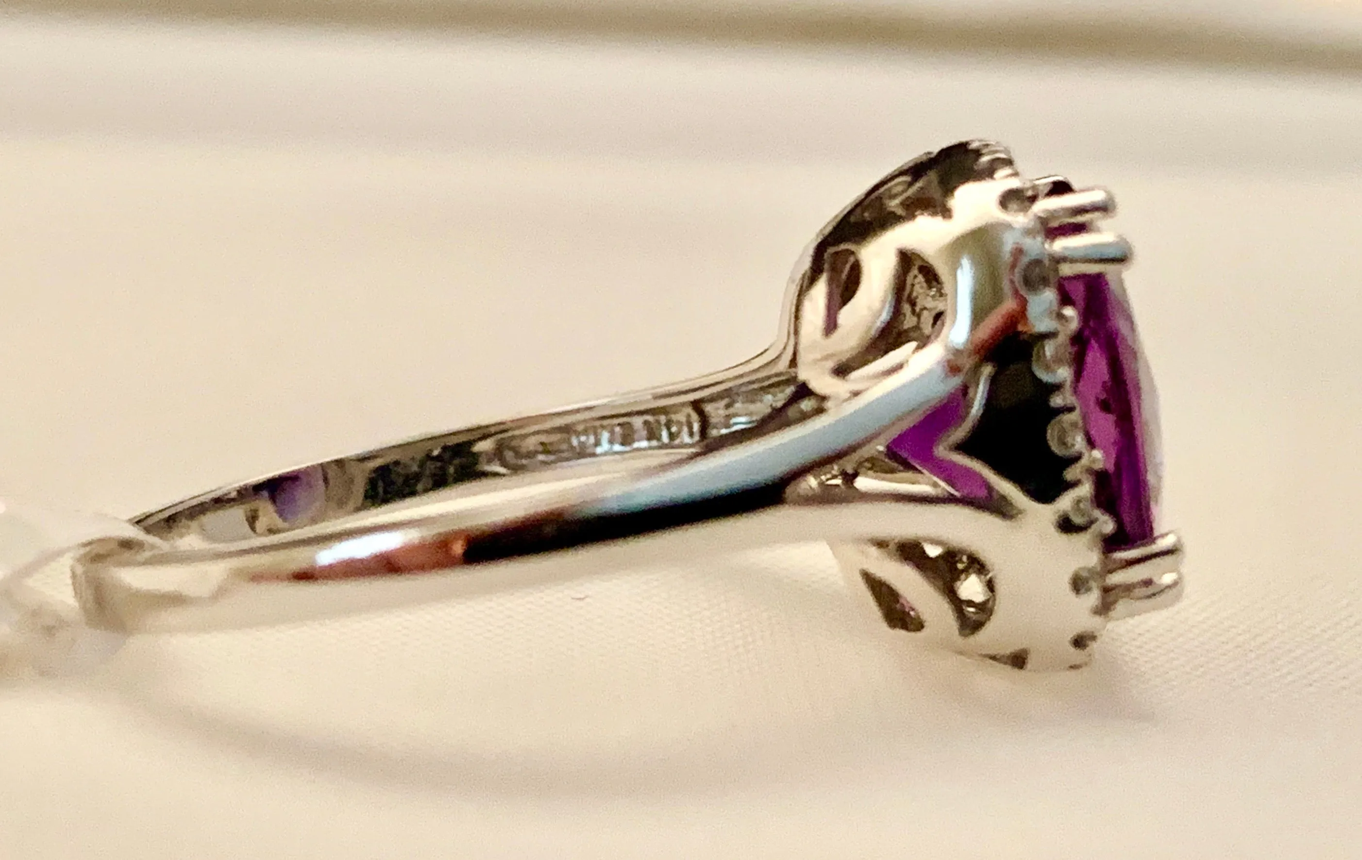 14K WHITE GOLD AMETHYST & DIAMOND RING