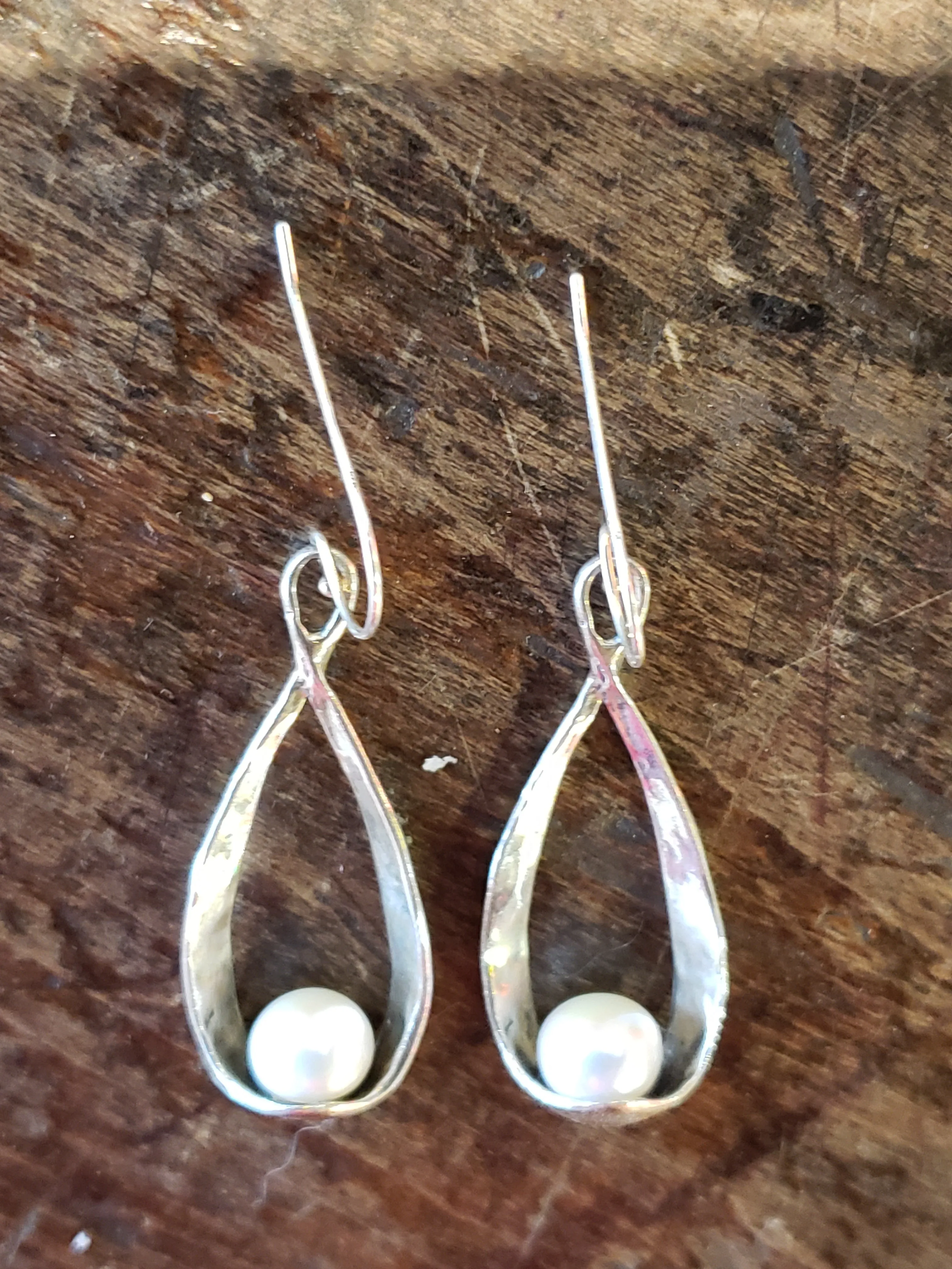 .925 Sterling dangle pearl earrings