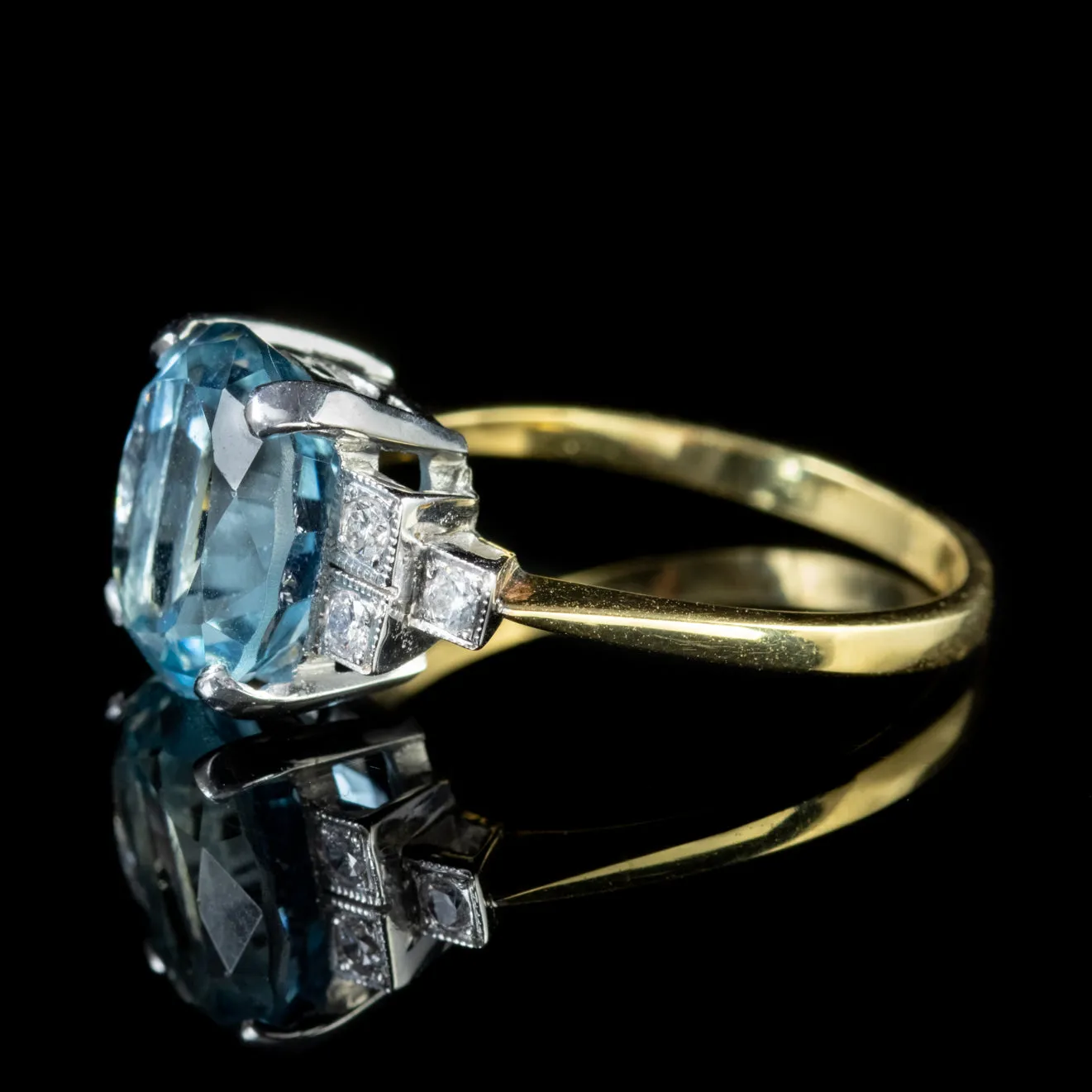 Aquamarine Diamond 18Ct Gold Ring 5.25Ct Aquamarine 0.40Ct Diamond