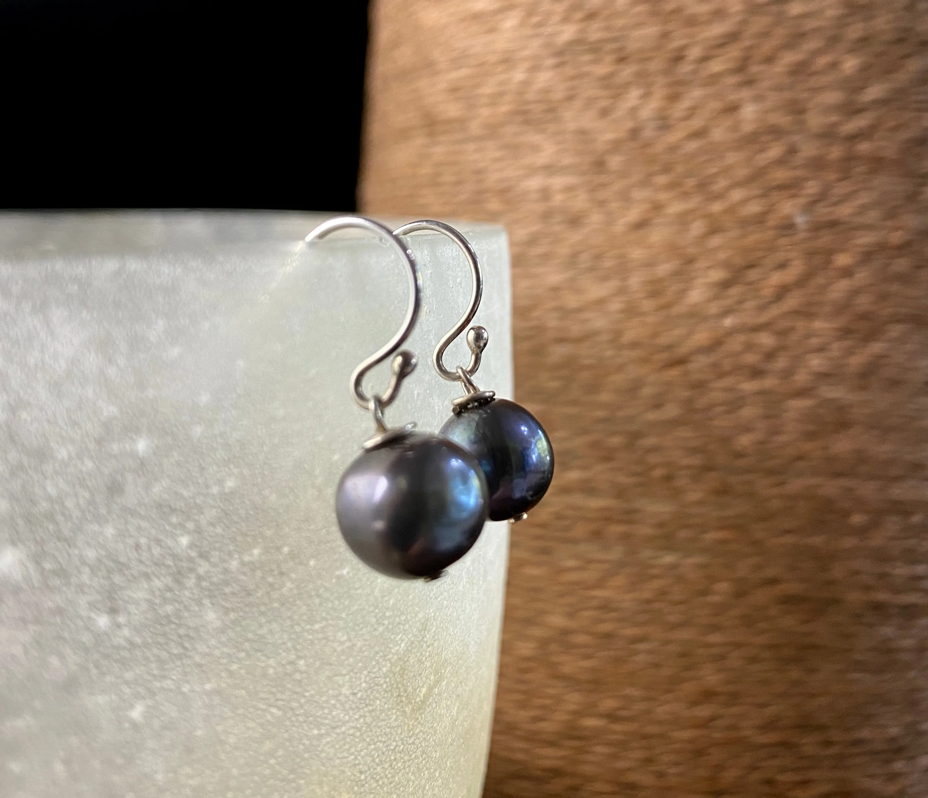 Black Pearl Earrings