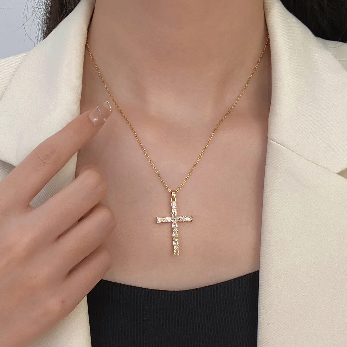 Cross Copper Plating 18K Gold Micro Inlaid Zircon Titanium Steel Necklace