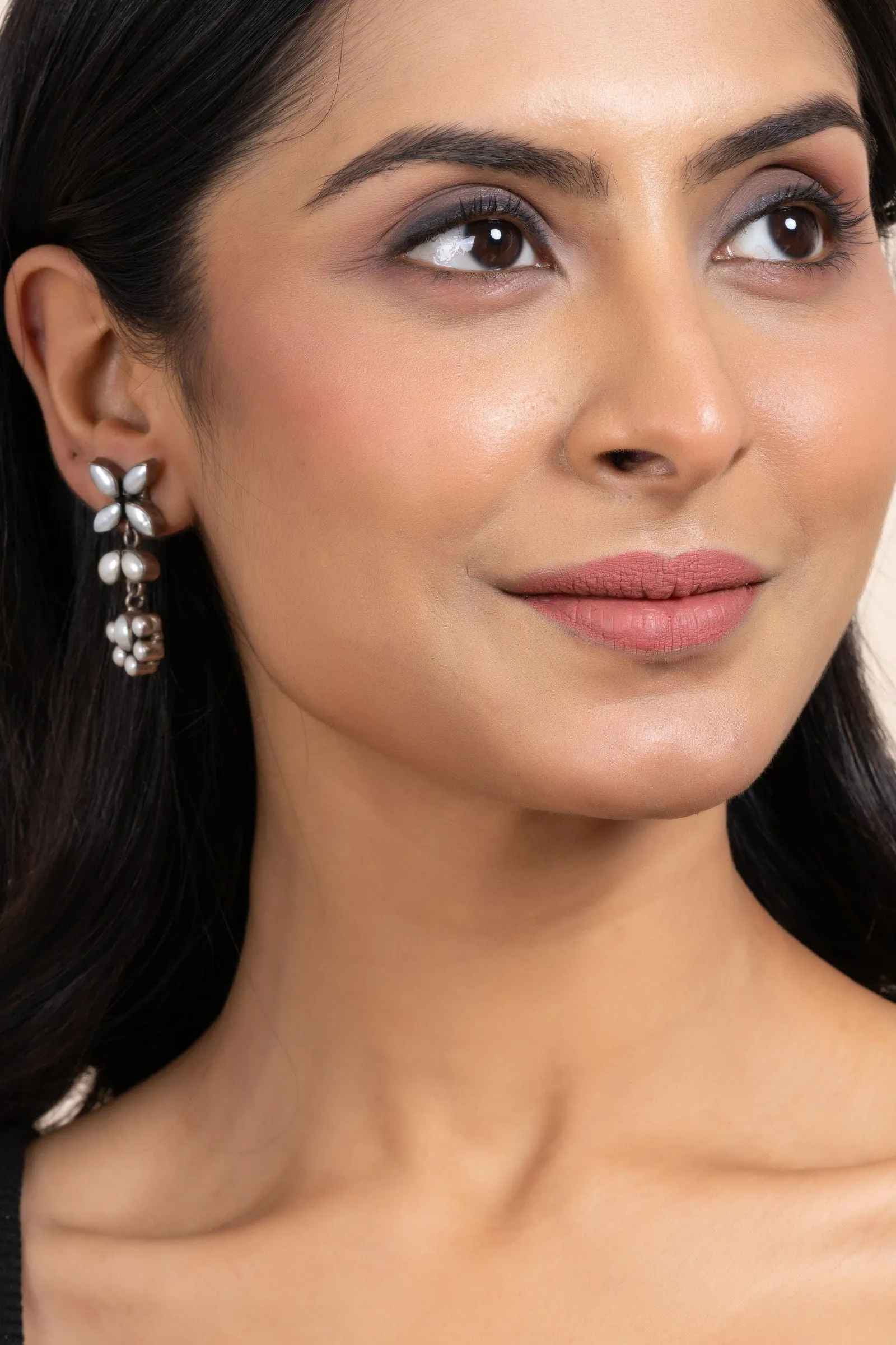 Exquisite 925 Silver Pearl Dangler Earrings - Elegant Floral Design, Non-Allergic for All Occasions