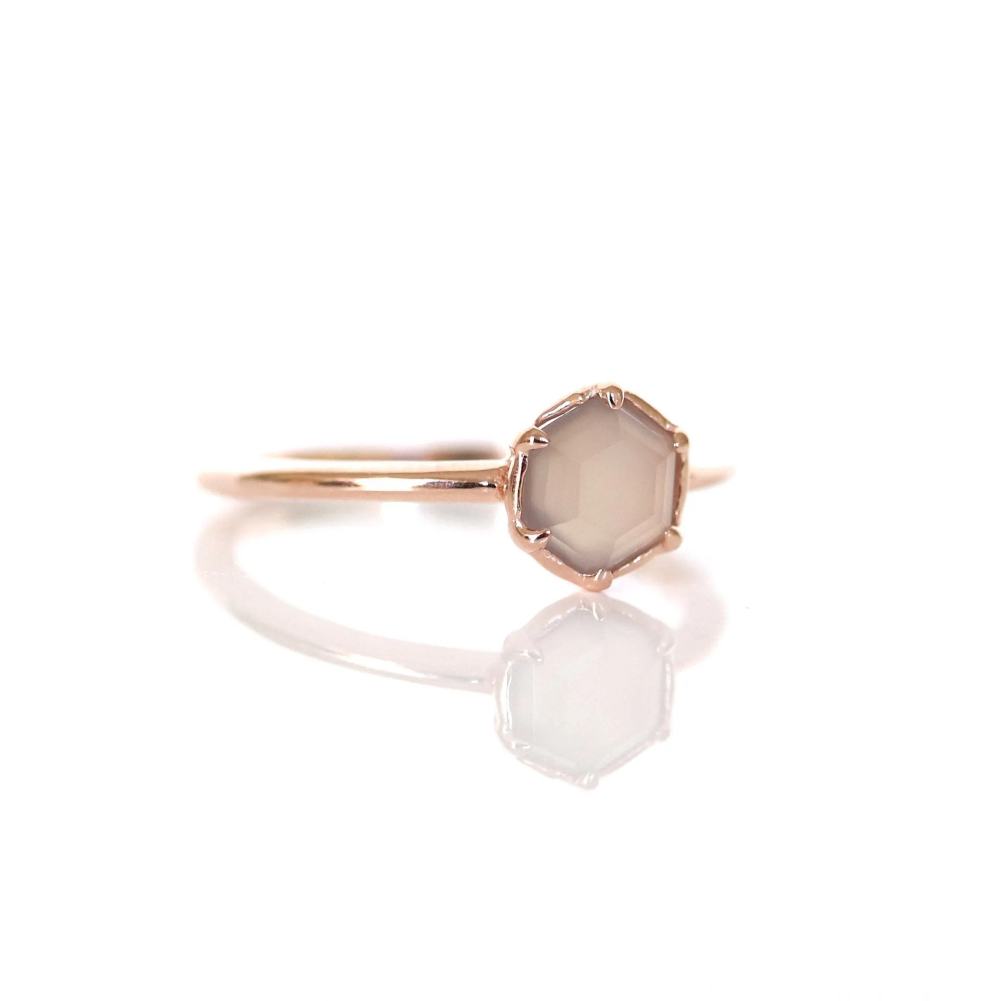 GRACE RING GREY MOONSTONE & ROSE GOLD