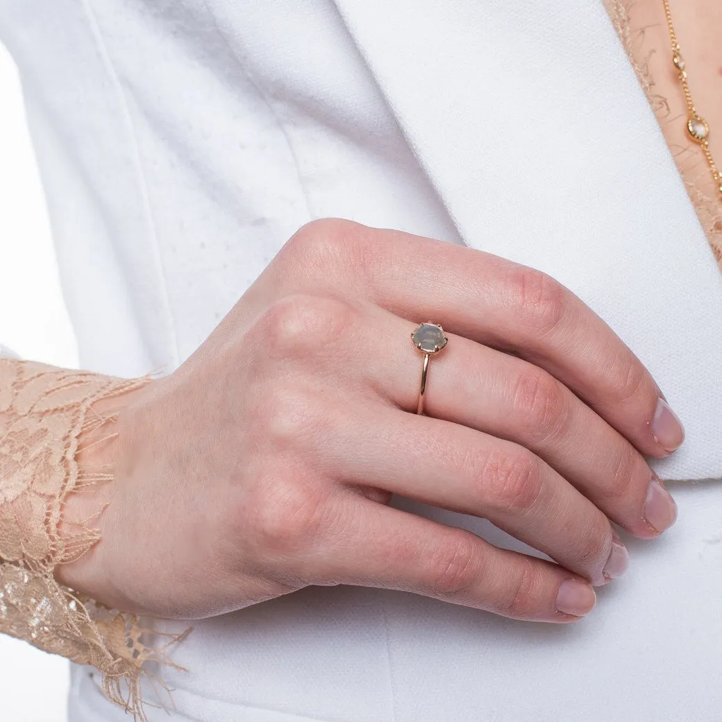 GRACE RING GREY MOONSTONE & ROSE GOLD