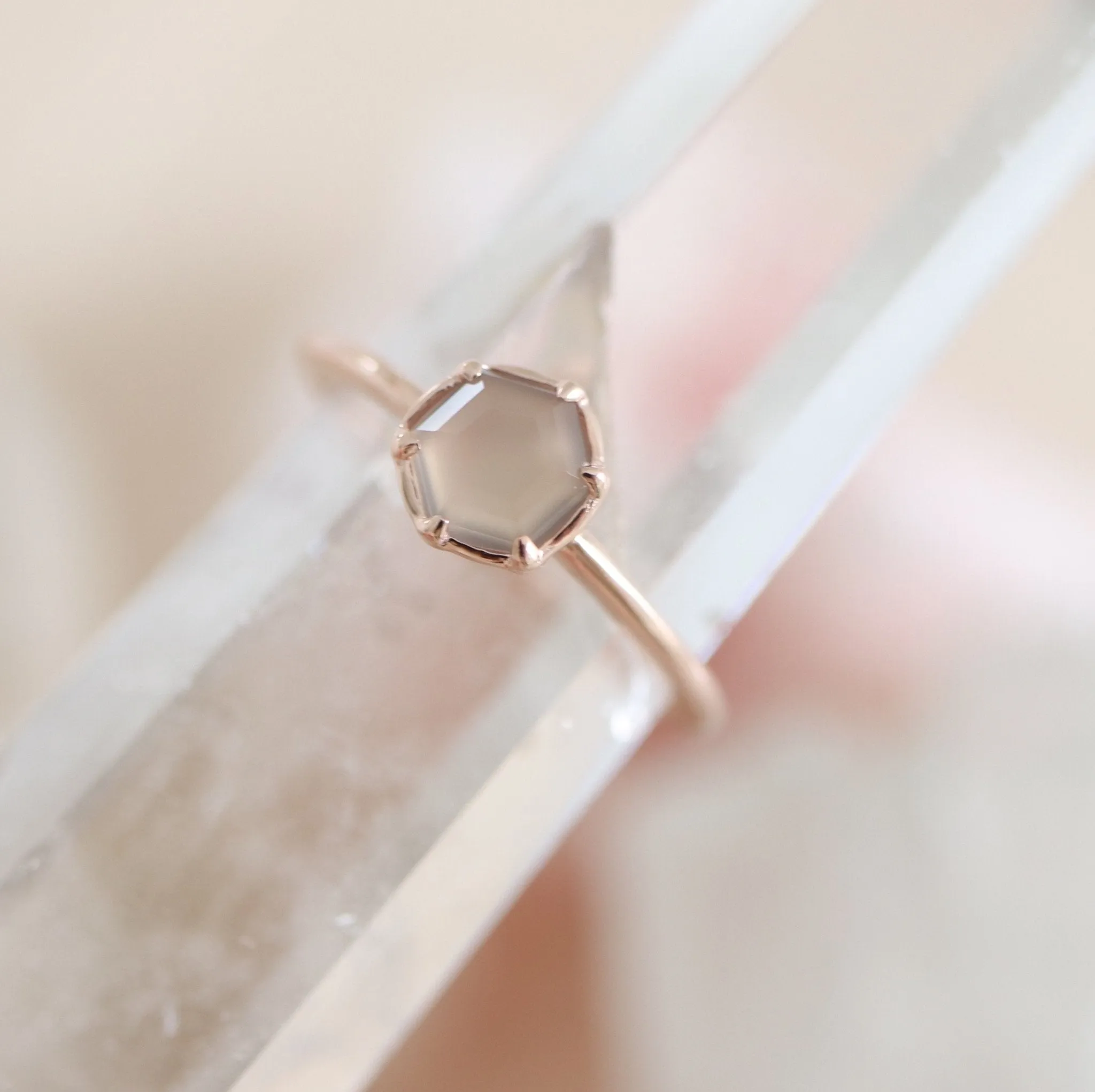 GRACE RING GREY MOONSTONE & ROSE GOLD