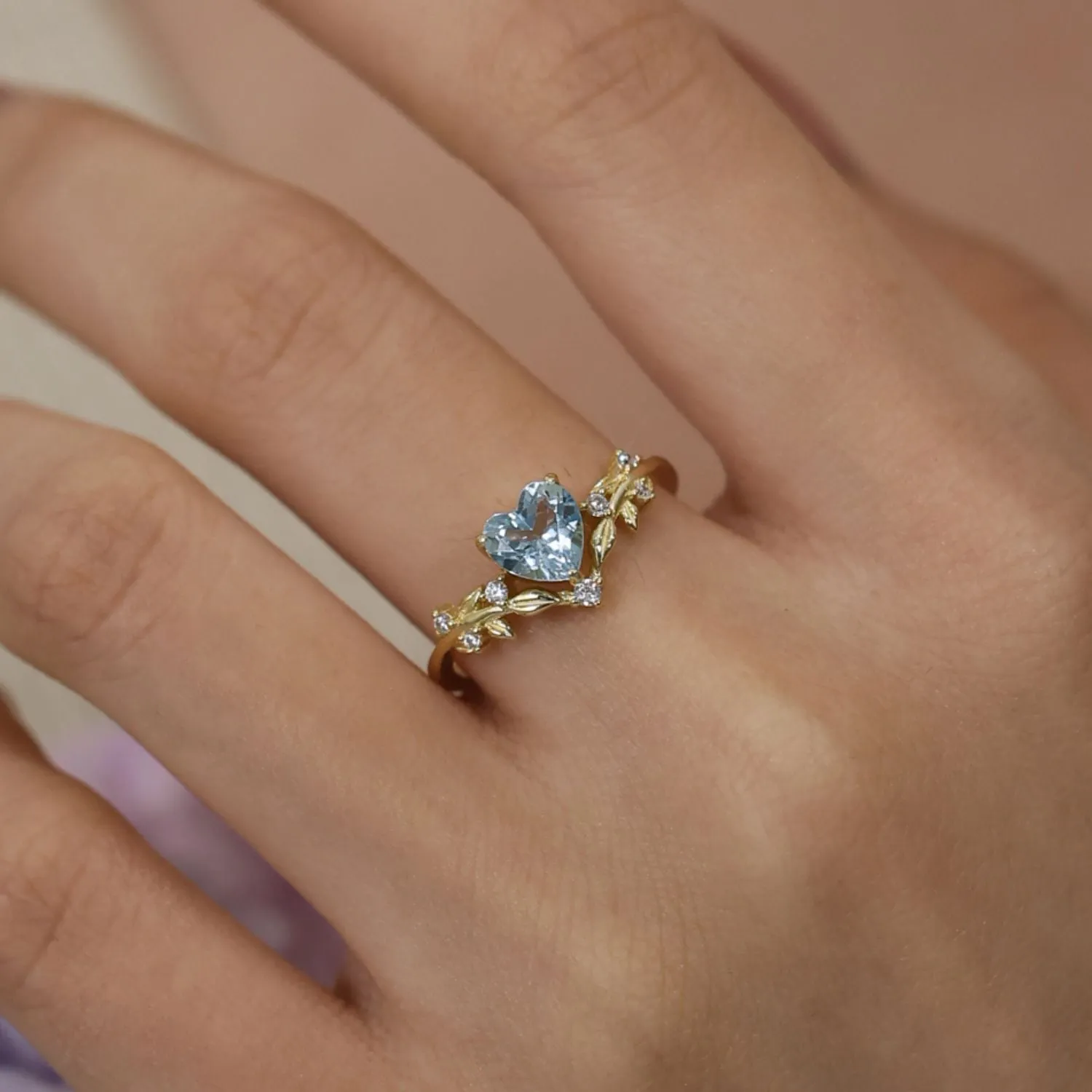 Heart’s Desire Aquamarine Ring (Yellow Gold)©