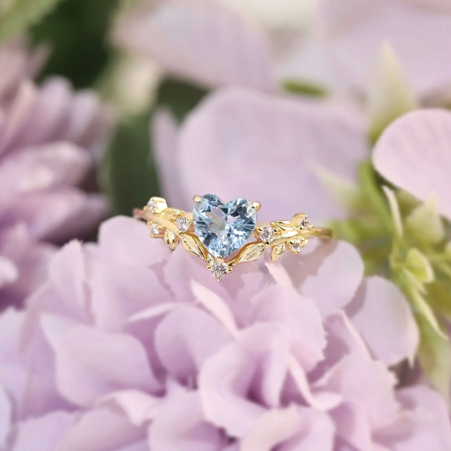 Heart’s Desire Aquamarine Ring (Yellow Gold)©