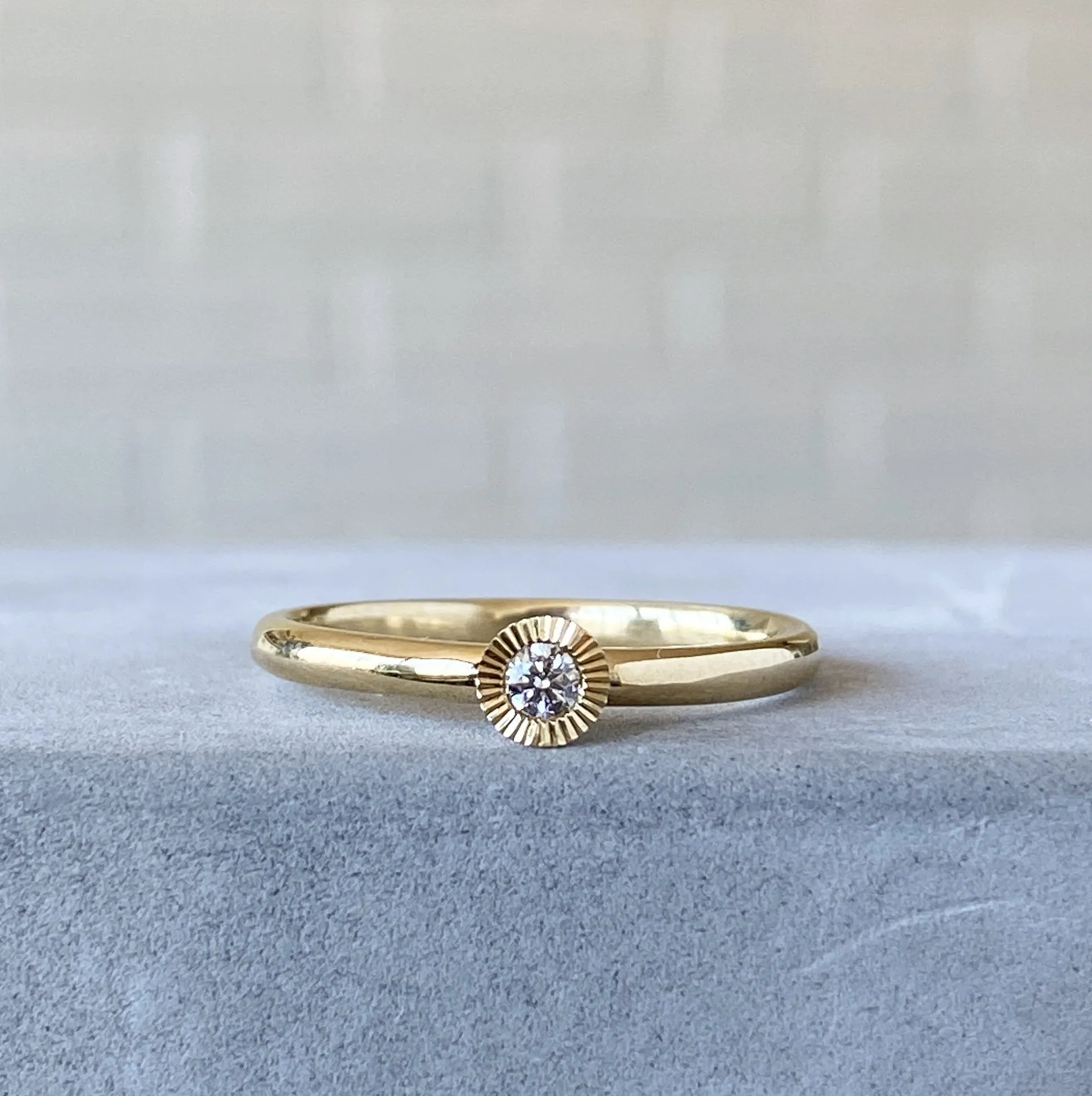 Medium Aurora Diamond Stacking Ring in Yellow Gold