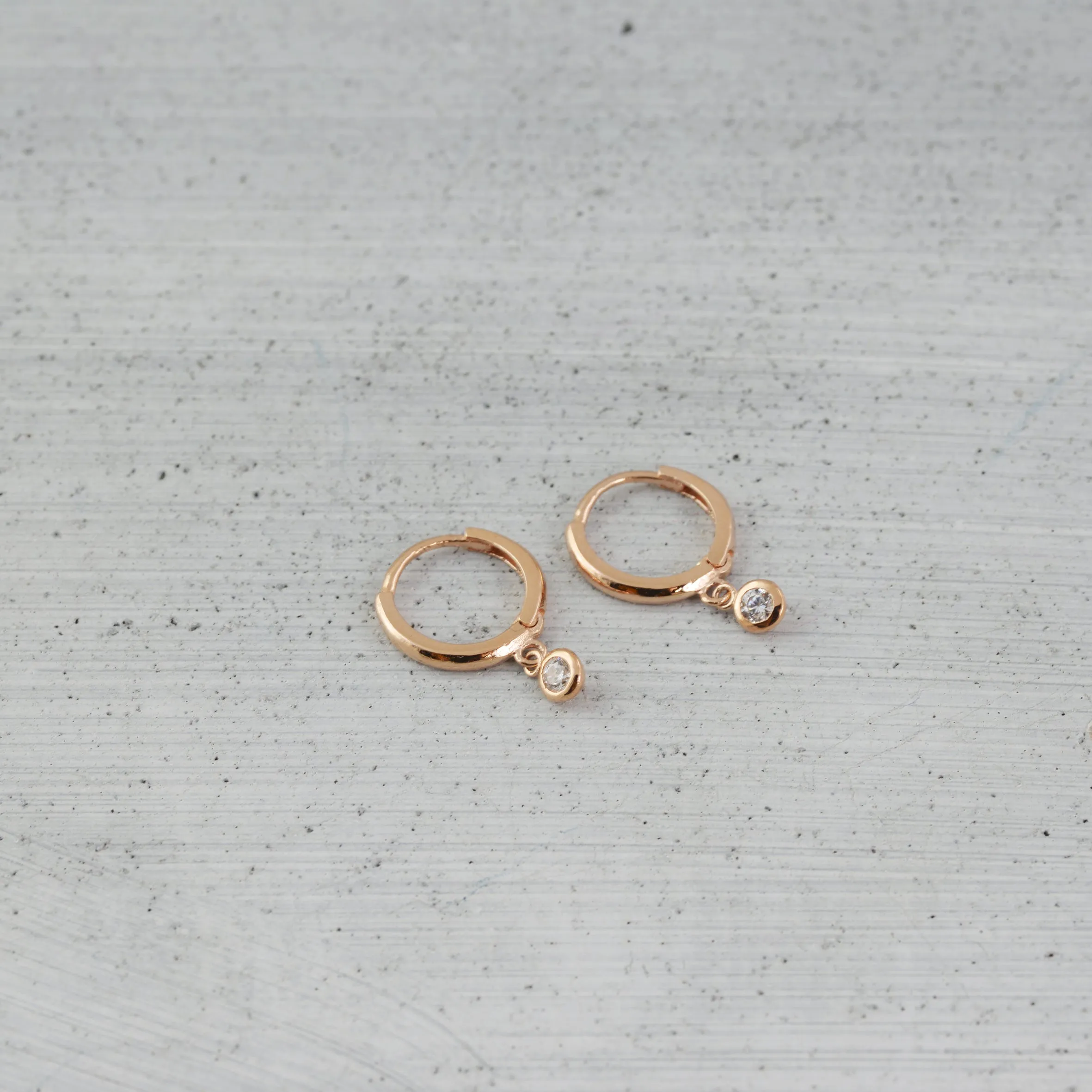 One dream sleeper Earring (single) - 14K/ 18K Gold