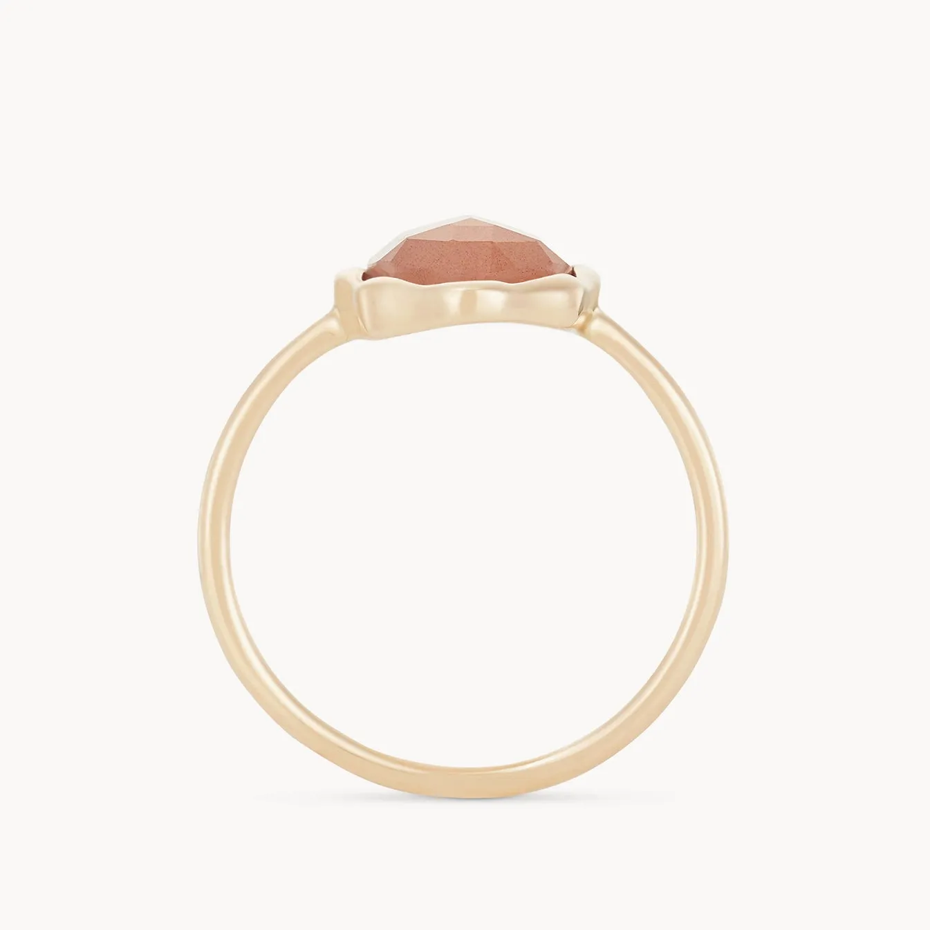 peach moonstone mood ring - 14k yellow gold