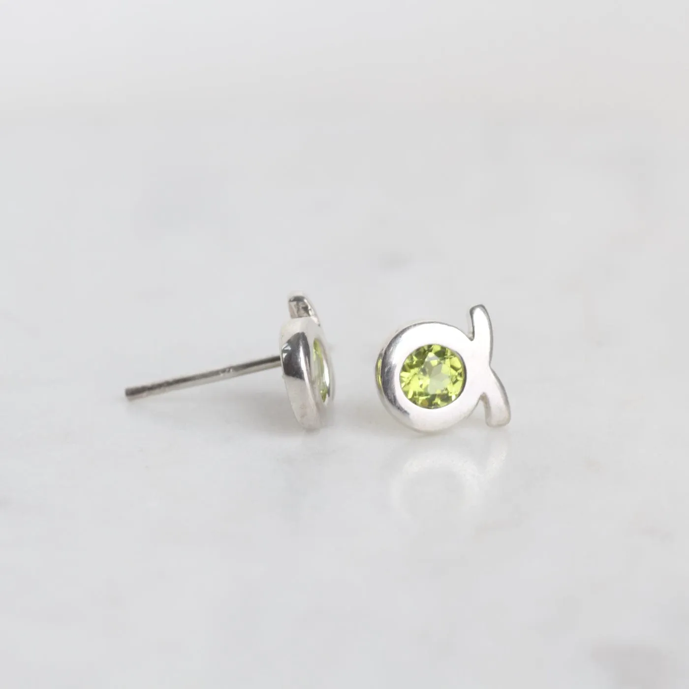 Peridot Twist Bezel Post Earring